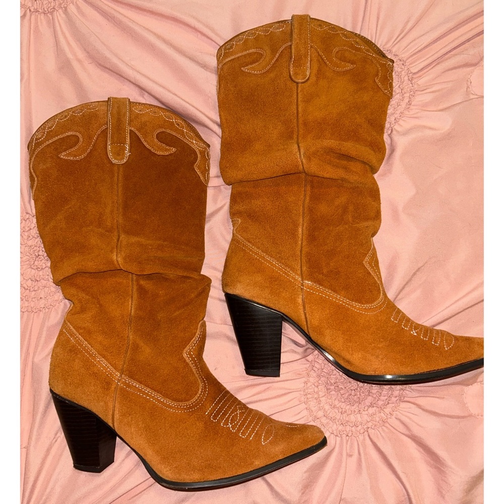 Women’s Western Suede Heeled Boots - Tan